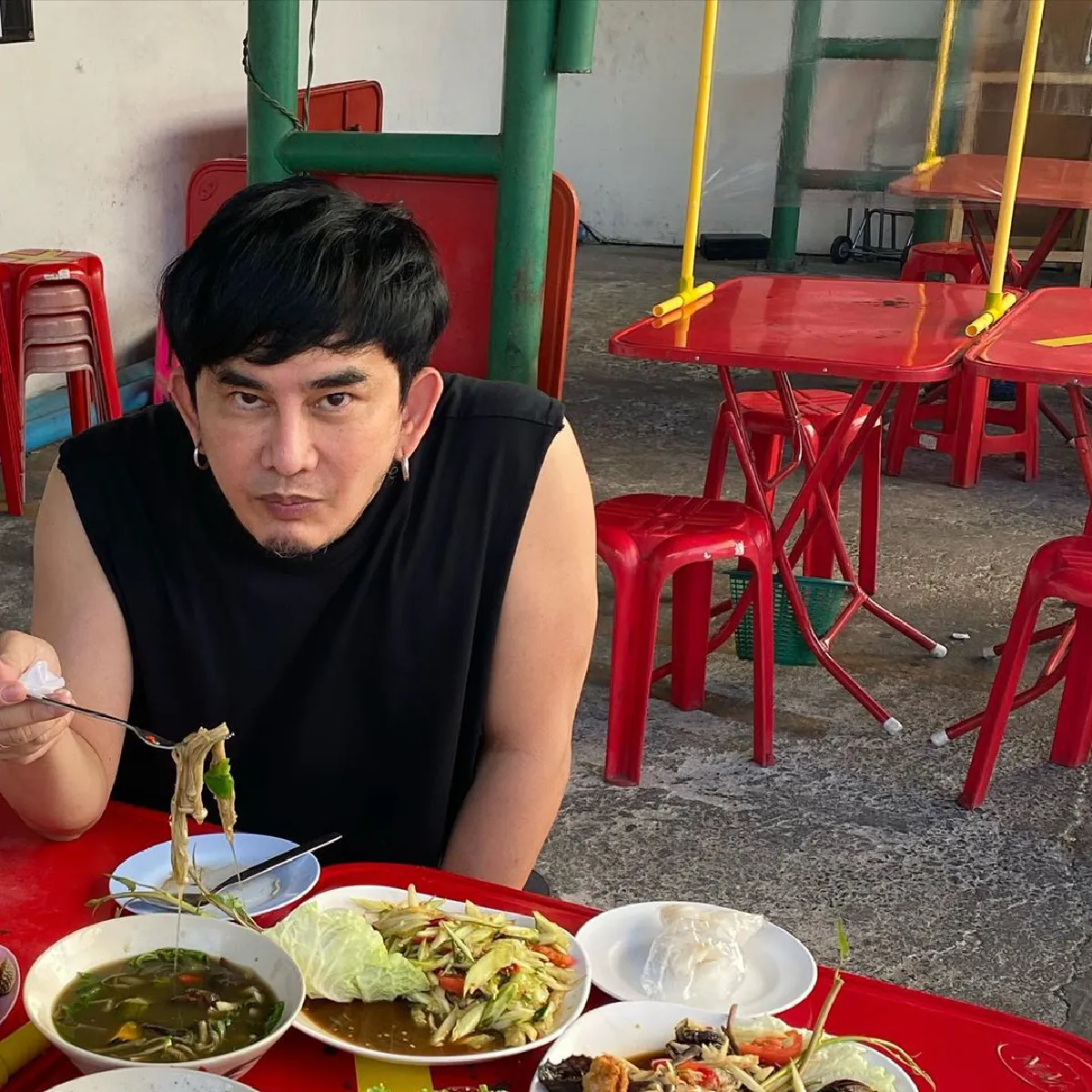 พชร์ อานนท์ โวยกองสลากฯ ลอตเตอรี่ขายแพงมาก..ตรวจแถวไหนทำไม่เจอ