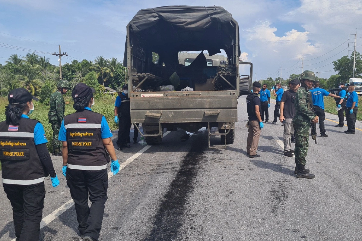 คนร้ายลอบวางบึ้มขบวนรถสับเปลี่ยนกำลังทหารบาดเจ็บ5นาย