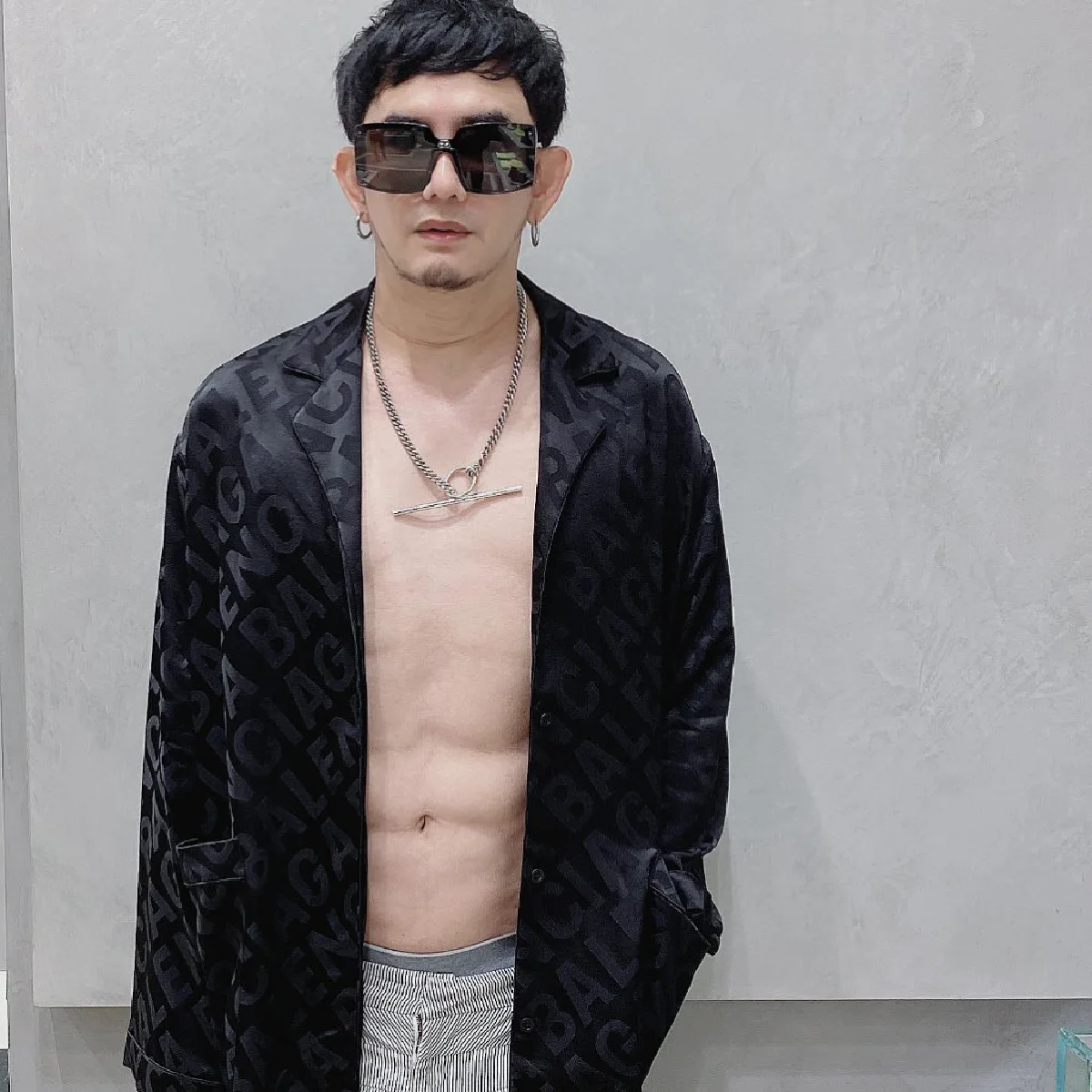 พชร์ อานนท์ โวยกองสลากฯ ลอตเตอรี่ขายแพงมาก..ตรวจแถวไหนทำไม่เจอ