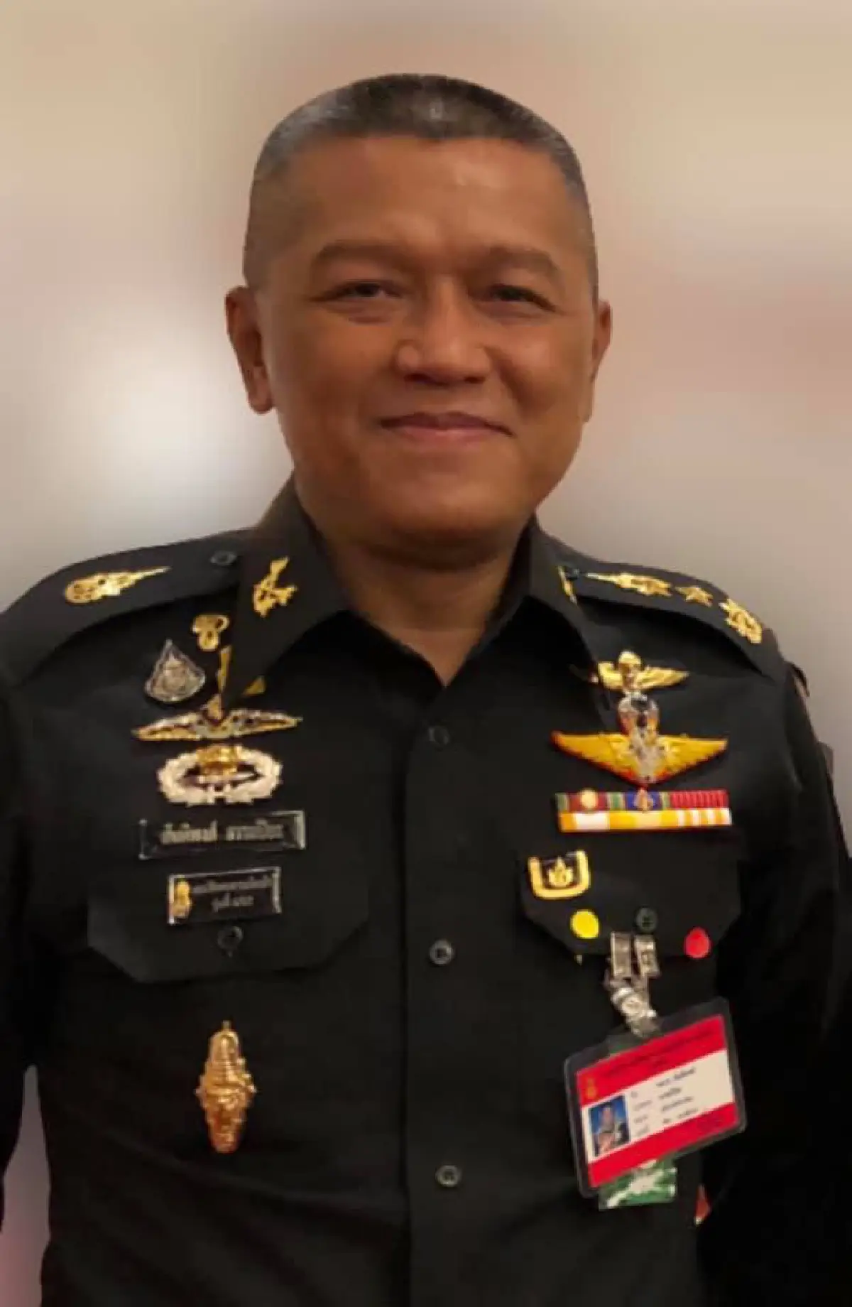 เผยโฉมทีมโฆษกกองทัพบกใหม่ "พลโทสันติพงศ์" นำทีมพร้อมผู้ช่วยทหารหญิง