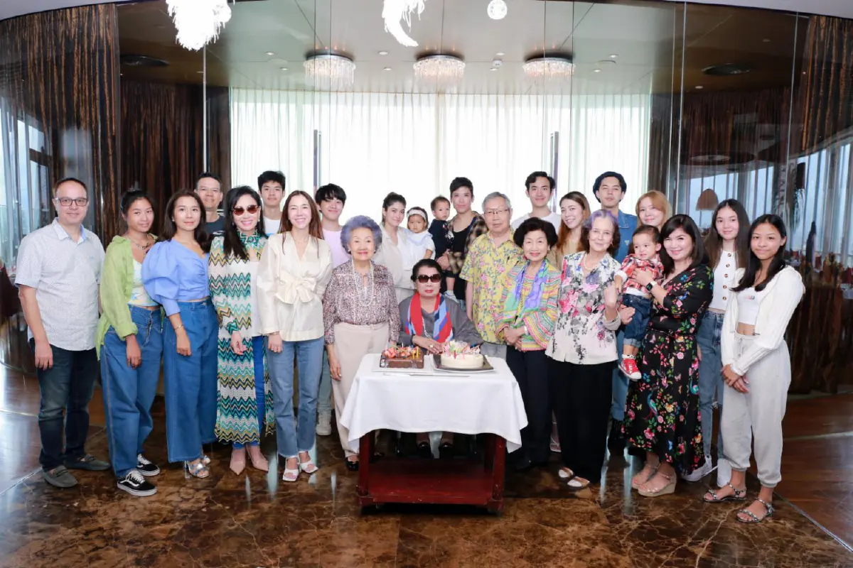 ครอบครัวอบอุ่น