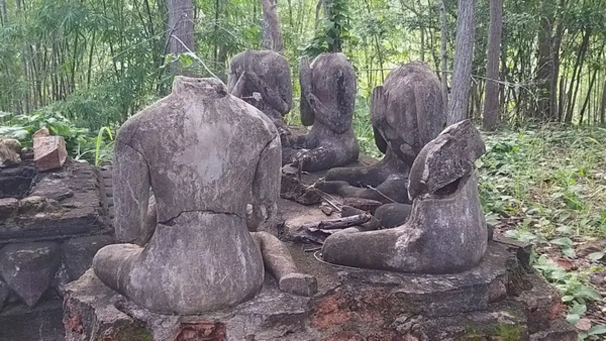 ลือสนั่นผีดุ! บุกพิสูจน์วัดร้างกลางป่าสุโขทัยพิชิตบันได 876ขั้น