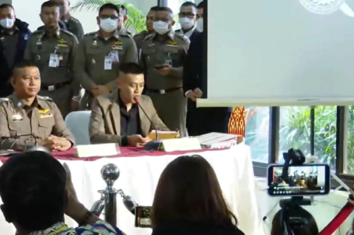 ผบ.ตร.แถลงน้องชมพู่มีคนพาขึ้นภูเหล็กไฟ ลุงพล-ป้าแต๋นไม่ใช่ผู้ต้องสงสัย