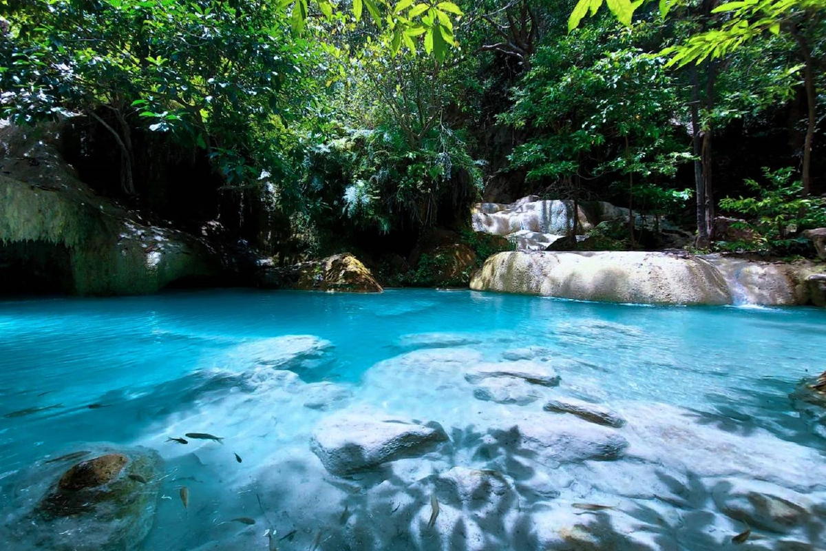 น้ำตกเอราวัณเปิดบริการนักท่องเที่ยวแบบ New Normal ต้องจองผ่านแอพล่วงหน้า