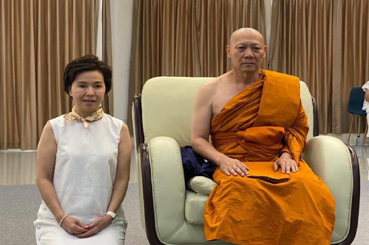 เผยภาพ "จักรทิพย์"อดีตผบ.ตร. ออกบวช หลังเกษียณอายุราชการ เผยภาพ "จักรทิพย์"อดีตผบ.ตร. ออกบวช หลังเกษียณอายุราชการ