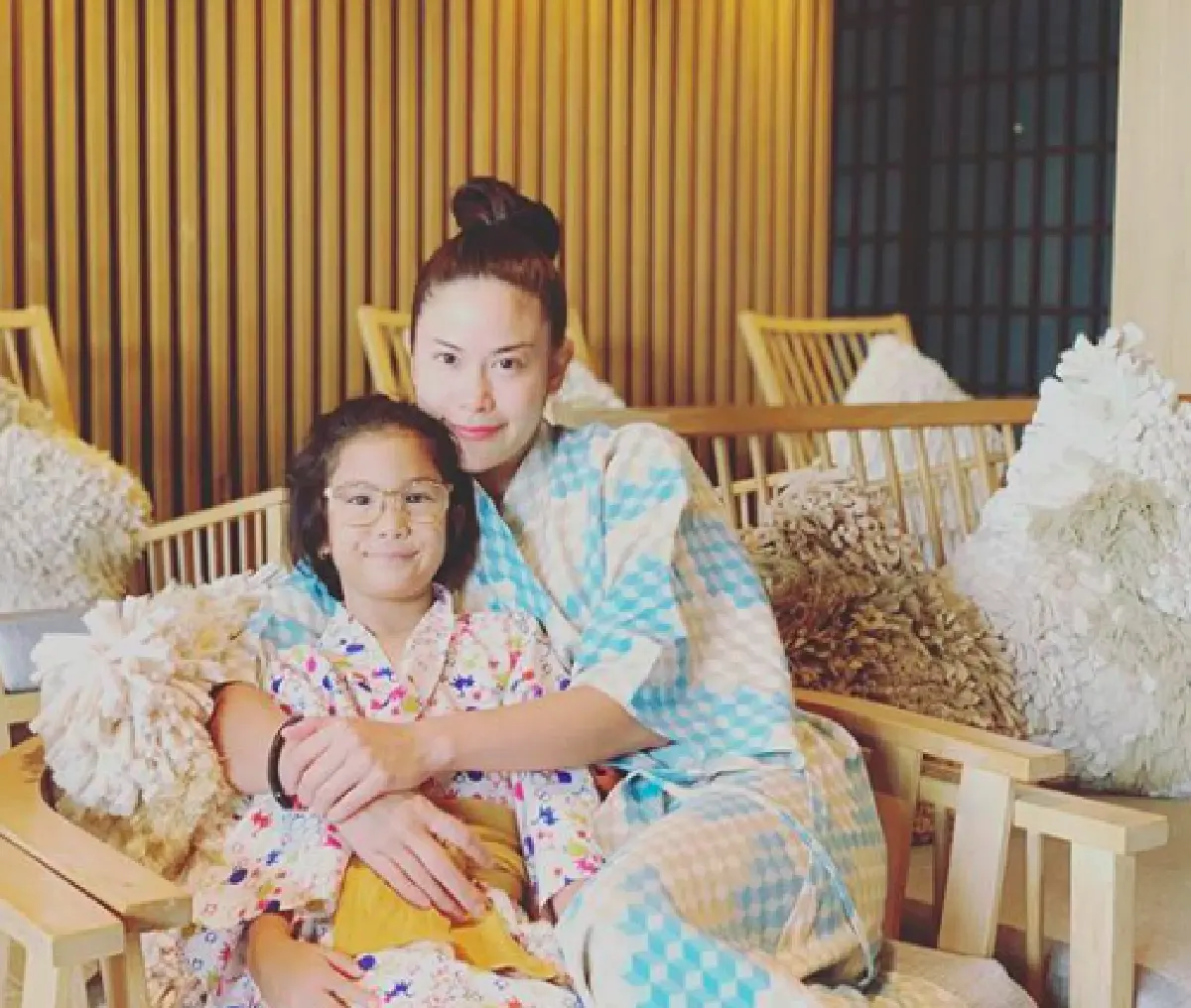 “พลอย จินดาโชติ” อวยพรวันเกิด “น้องเวลา” อายุครบ 8 ขวบ ด้วยภาพถ่ายแบบสุดเก๋ 