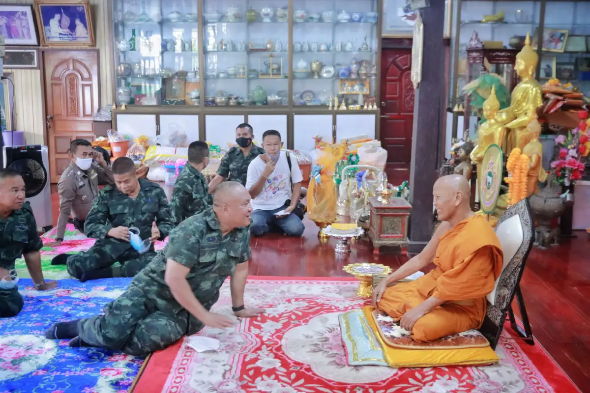 แม่ทัพภาค 4 พบผู้นำศาสนาพุทธ-มุสลิมหาความร่วมมือสร้างสันติสุข