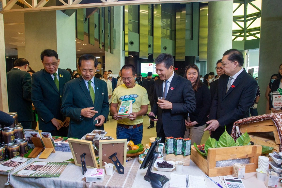 ธ.ก.ส. จับมือเคทีซี เปิดช่องทางร้านค้ารับชำระค่าสินค้าเพิ่ม