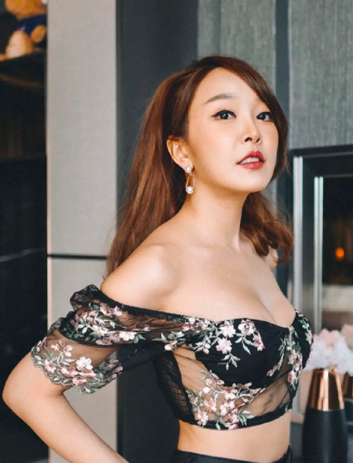 ส่องชุดอยู่บ้าน “หญิงแย้” ที่ขนาดเจ้าตัวยังต้องบอกว่า แมวต้องหามอง!