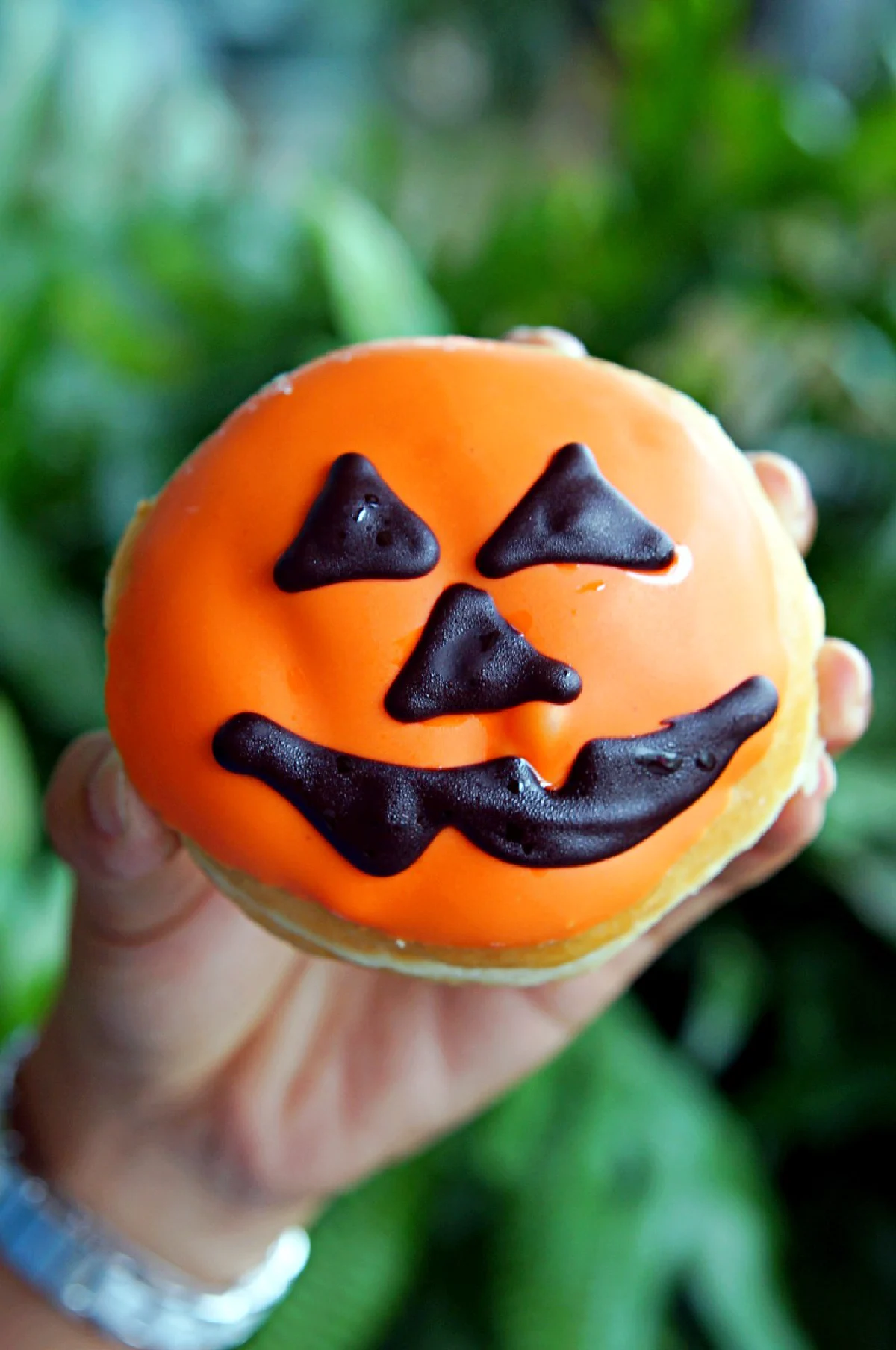 Krispy Kreme ต้อนรับเทศกาล Halloween ด้วยโดนัทหน้าใหม่ 4 รสชาติ