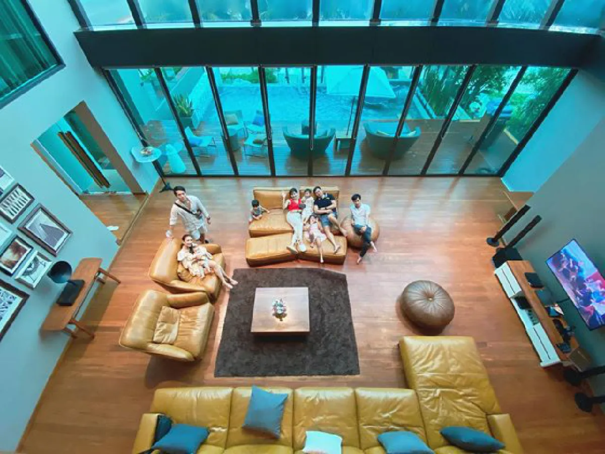 “เนย โชติกา-กระแต ศุภักษร“ แท็คทีมพร้อมครอบครัวพากันเที่ยวพักผ่อนทะเลพัทยา 