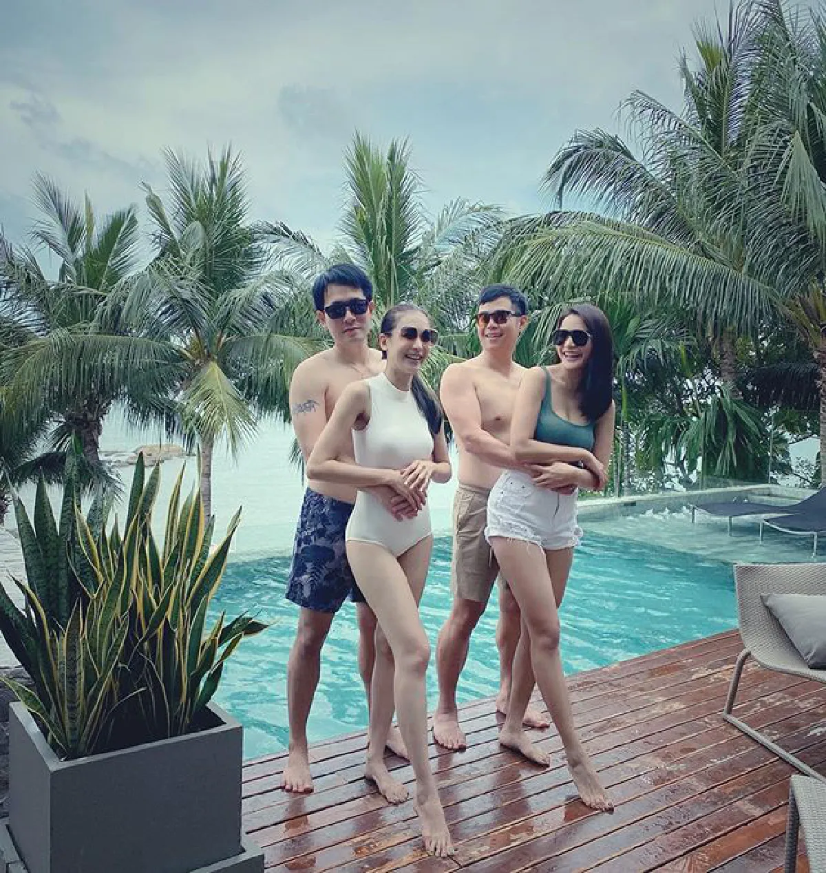 “เนย โชติกา-กระแต ศุภักษร“ แท็คทีมพร้อมครอบครัวพากันเที่ยวพักผ่อนทะเลพัทยา 