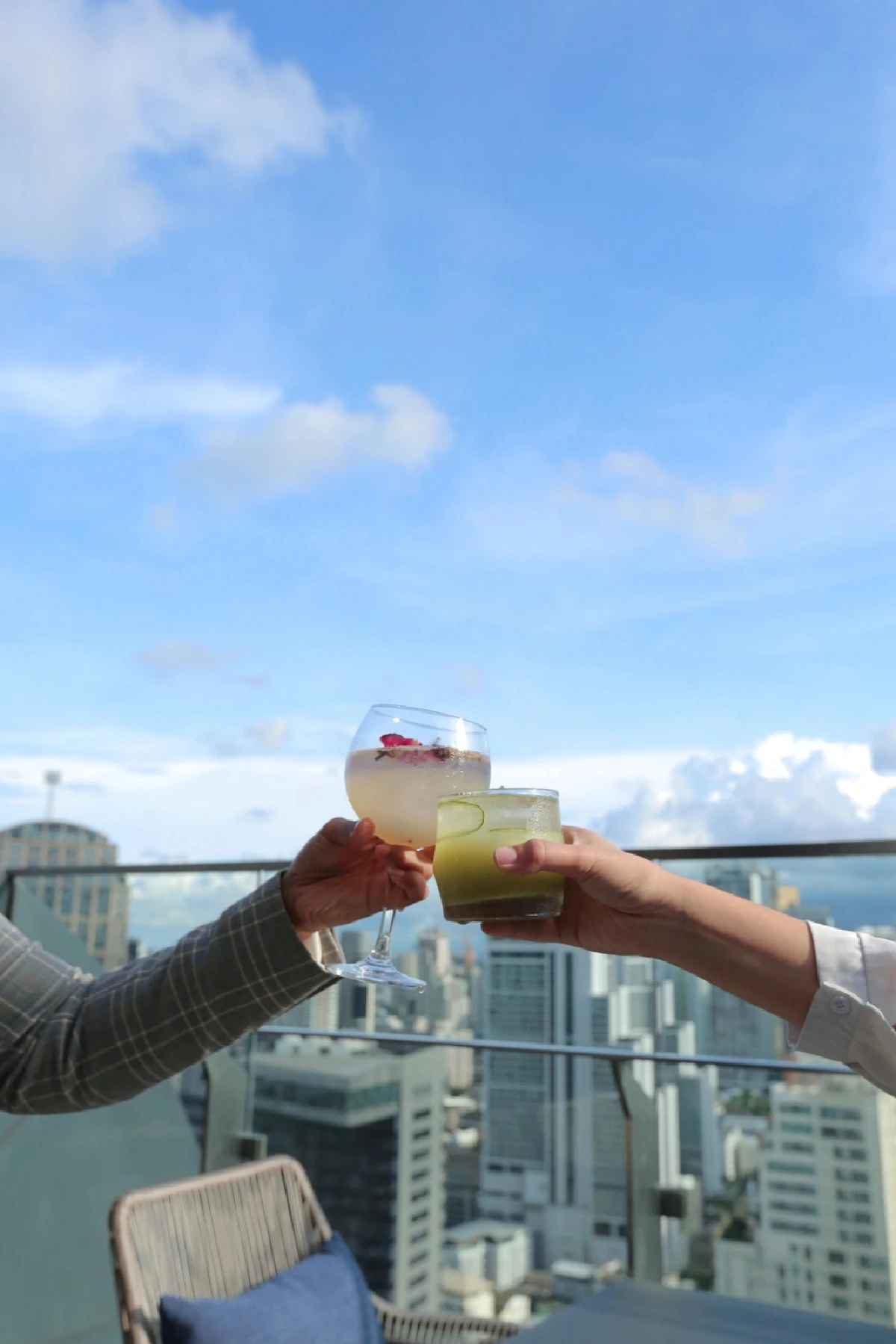 สังสรรค์บนสวรรค์ชั้นดาดฟ้า @Cooling Tower Rooftop Bar