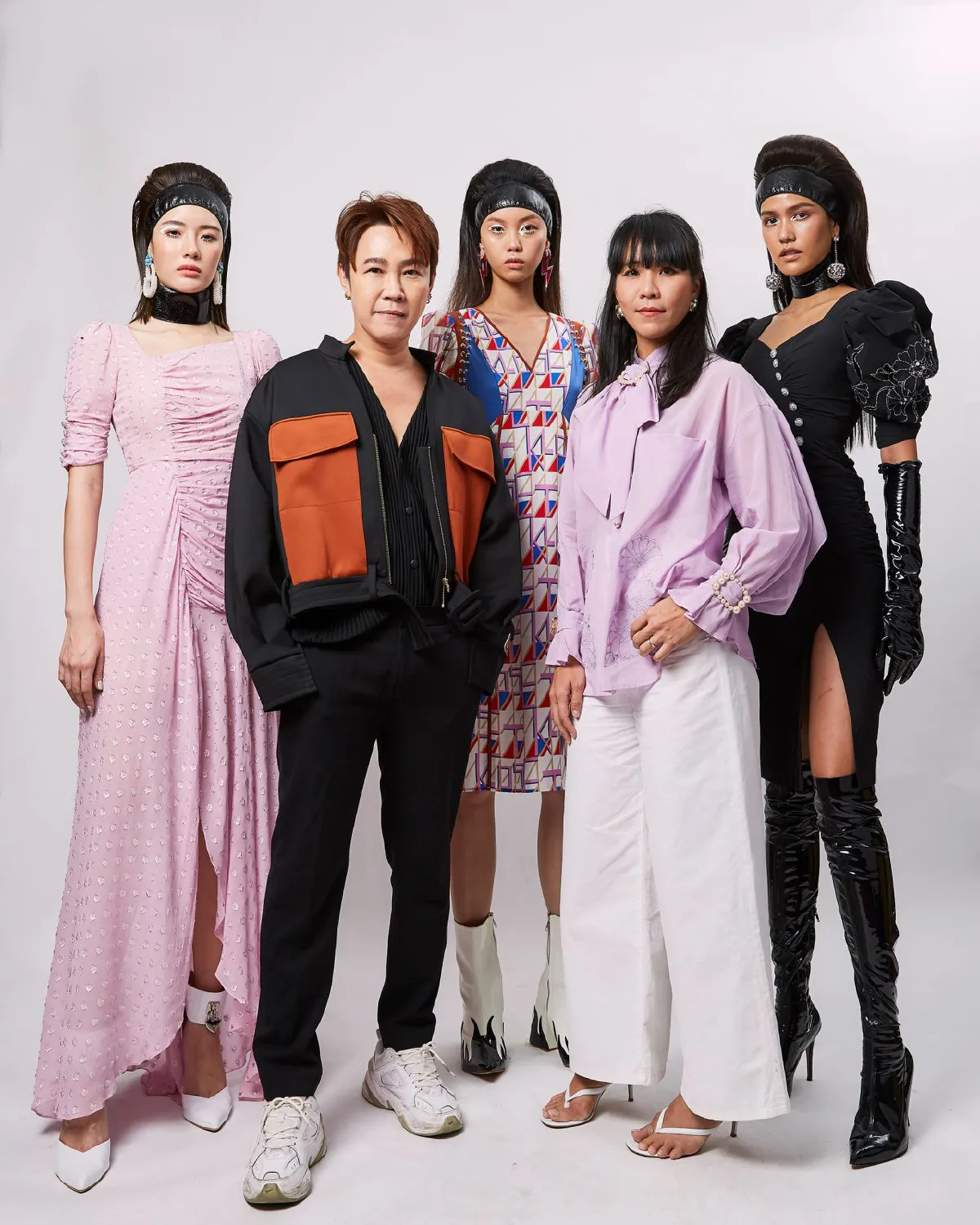 รวมผลงานดีไซเนอร์ไทยชั้นนำที่ร่วมโชว์ในรันเวย์ดิจิทัล ELLE Digital Fashion Week 2020 Powered by Lazada