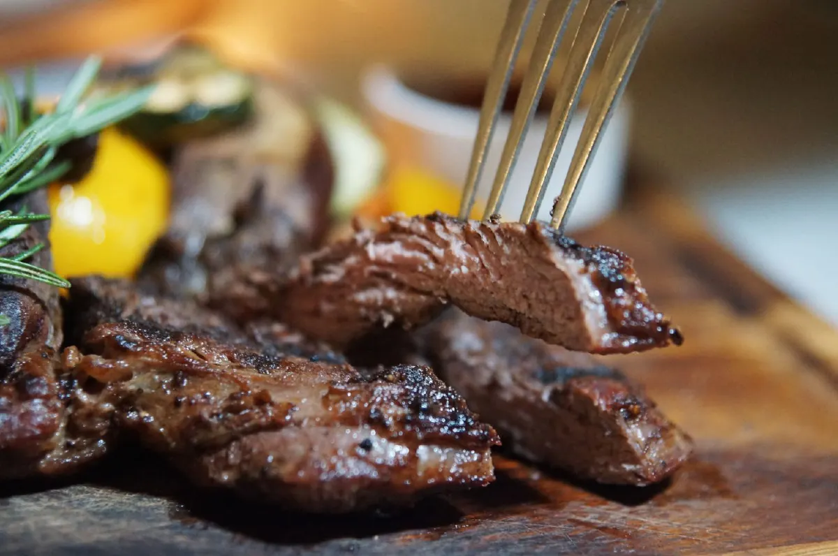 Azure วิวดี ซีฟู้ดเลิศ อร่อยเลือกได้ในสไตล์ You Grab, We Cook