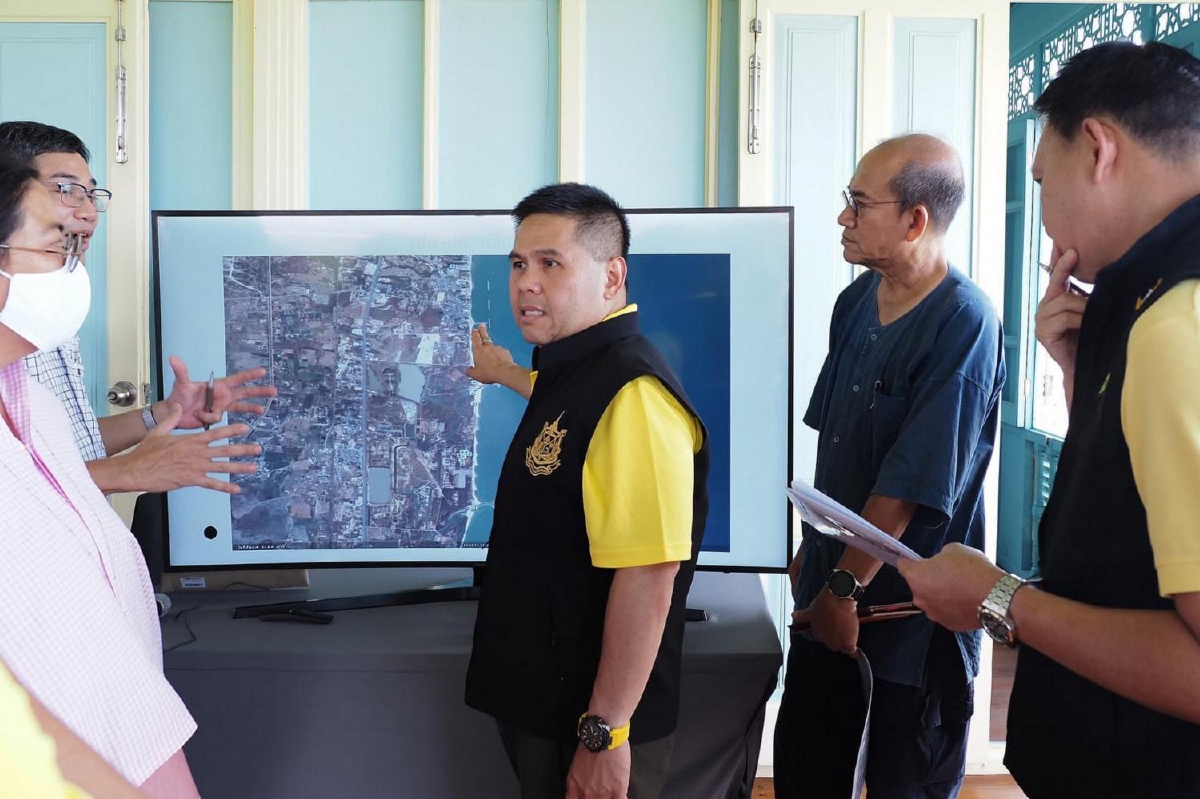 ก.ทรัพย์ฯ สั่งเร่งแก้ไขปัญหากัดเซาะชายฝั่ง "พระราชนิเวศน์มฤคทายวัน" ก.ทรัพย์ฯ สั่งเร่งแก้ไขปัญหากัดเซาะชายฝั่ง "พระราชนิเวศน์มฤคทายวัน"