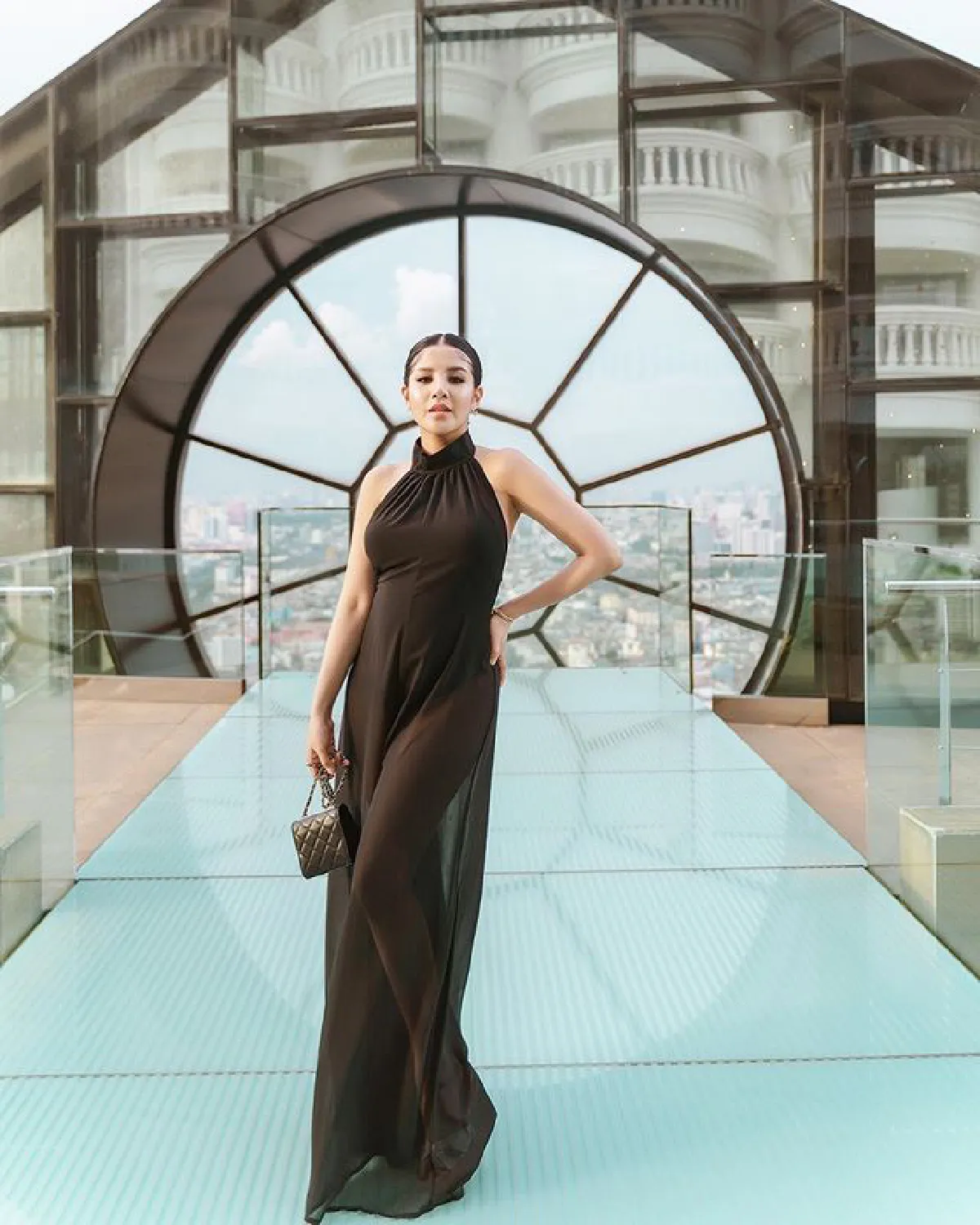  "ใบเตย" ดีใจหนักมาก! “ดีเจแมน” ทำเซอร์ไพรส์มอบเครื่องประดับแบรนด์หรูให้ครบเซ็ต