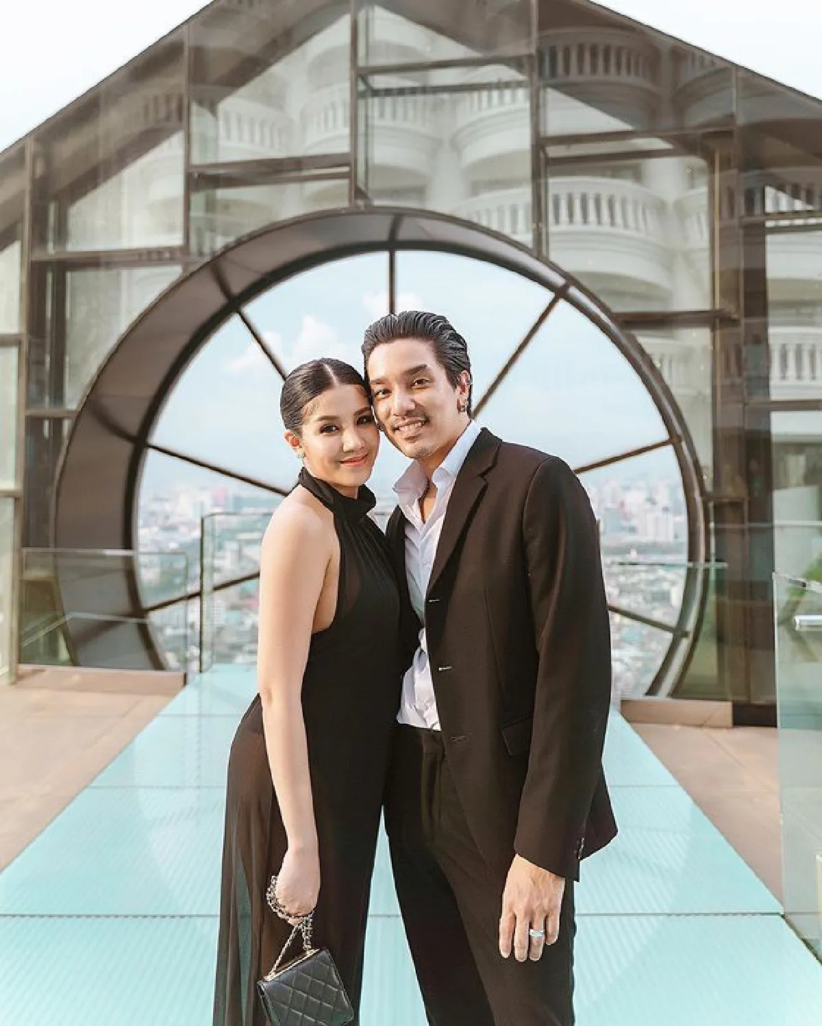  "ใบเตย" ดีใจหนักมาก! “ดีเจแมน” ทำเซอร์ไพรส์มอบเครื่องประดับแบรนด์หรูให้ครบเซ็ต