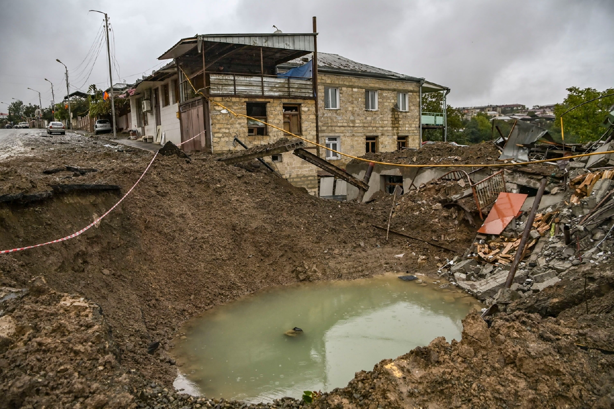 ชาวบ้านกว่า 7 หมื่นชีวิตหนีตายสงครามอาร์เมเนีย-อาเซอร์