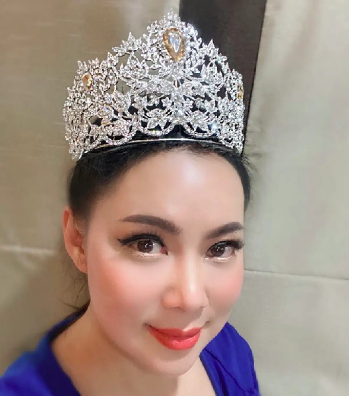 "บุ๋ม ปนัดดา" โชว์หวิวแช่อ่างอาบน้ำฟองท่วม พร้อมถาม "ตีโป่งด้วยกันไหมคะ"