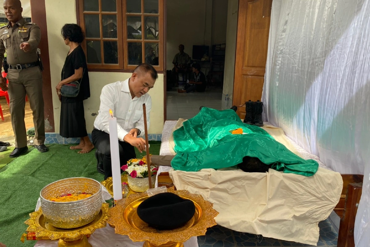 ตำรวจระดมทีมสืบสวนแกะรอยชนวนสังหารดาบตำรวจปทส.