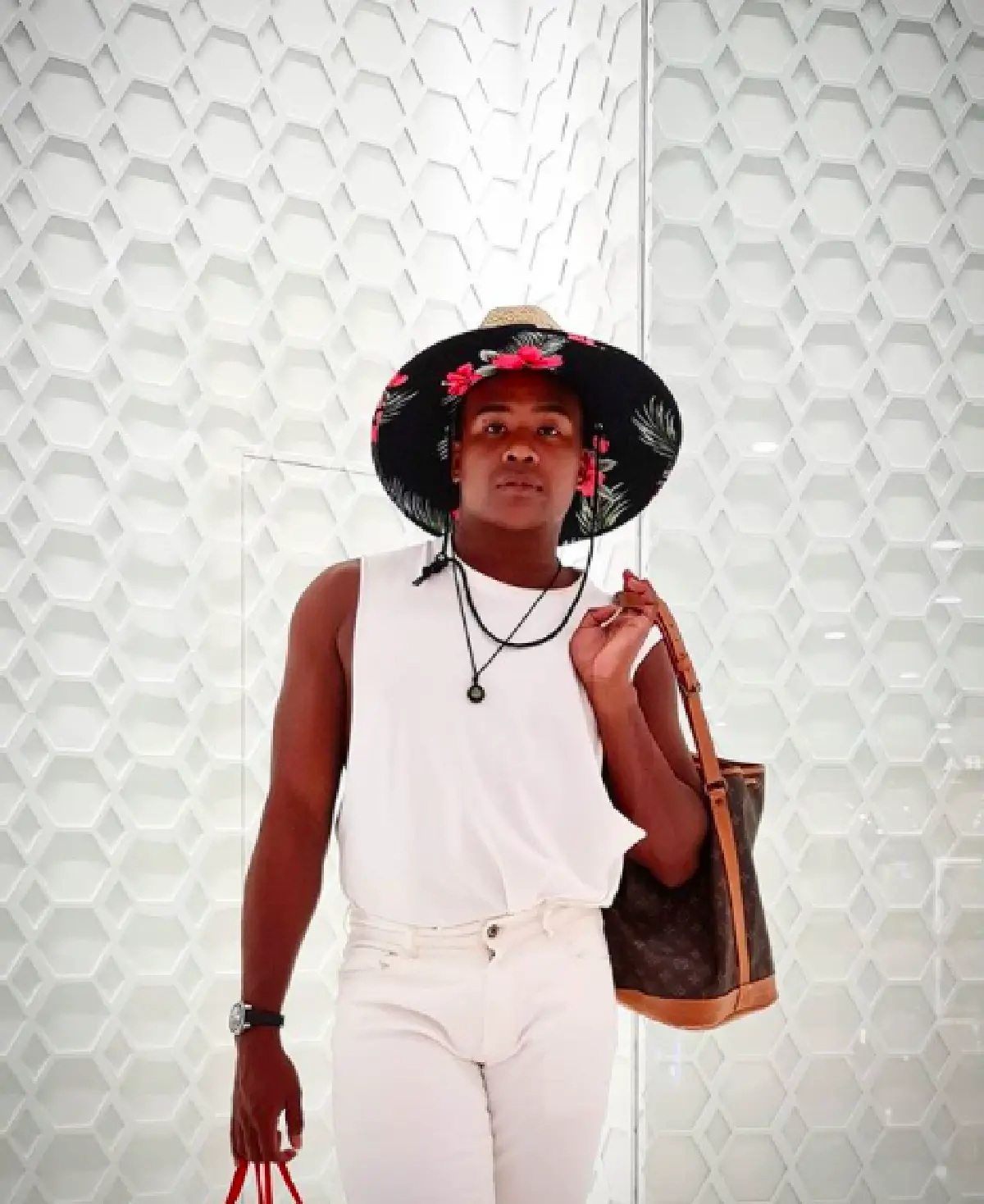 “รัศมีแข” ไม่เครียด! หลังหมายศาลมาที่บ้าน ถูก “ไฮโซแชมป์” ฟ้องกลับ 