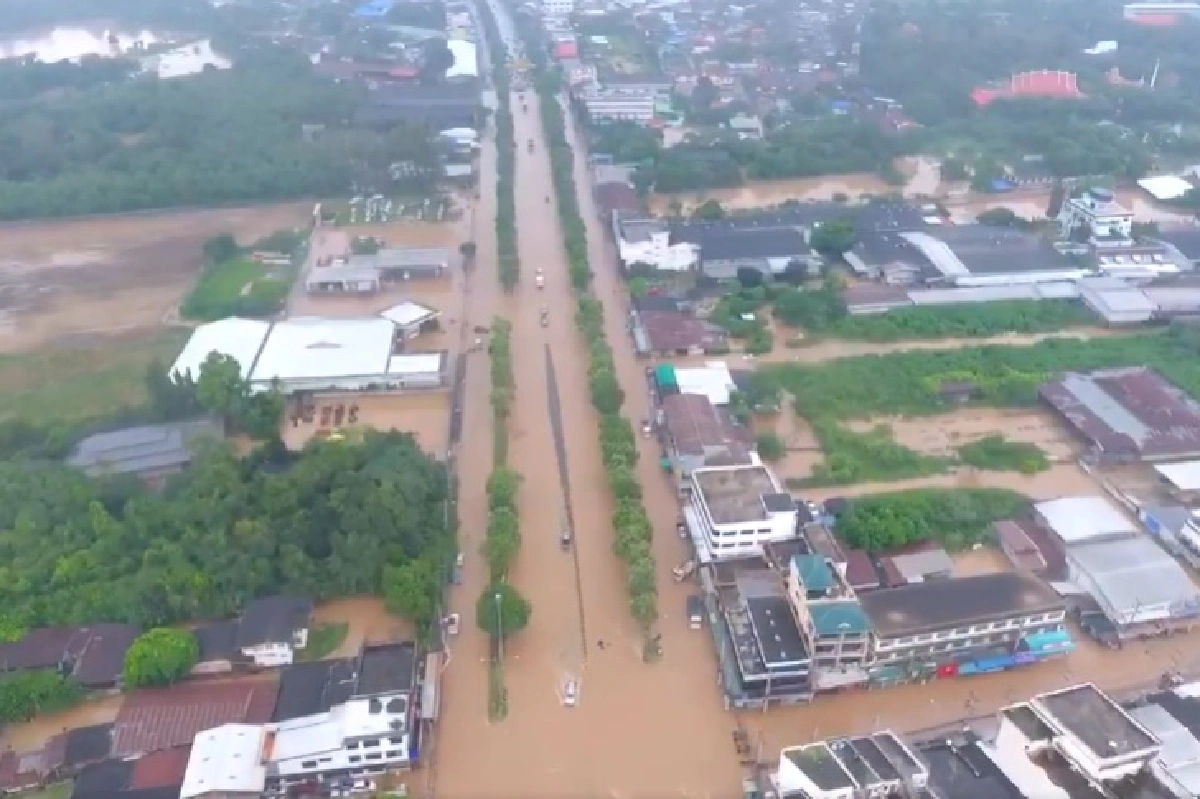 น้ำป่าเขาใหญ่หลากท่วมปากช่องอ่วมทั้งเมือง