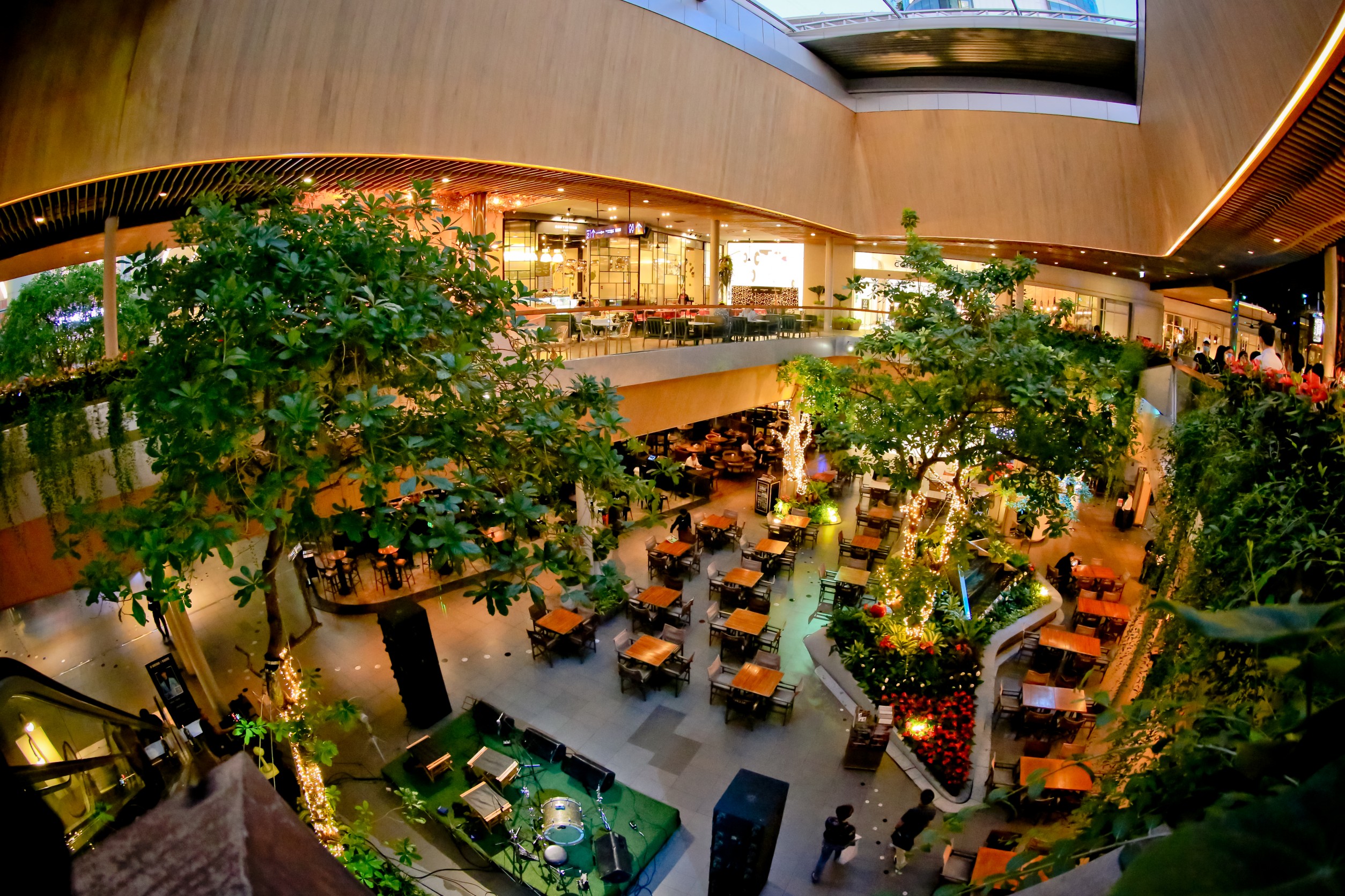 ชี้เป้าแหล่ง Hangout ที่ดีที่สุดใจกลางกรุงเทพฯ ในโซน Groove centralwOrld