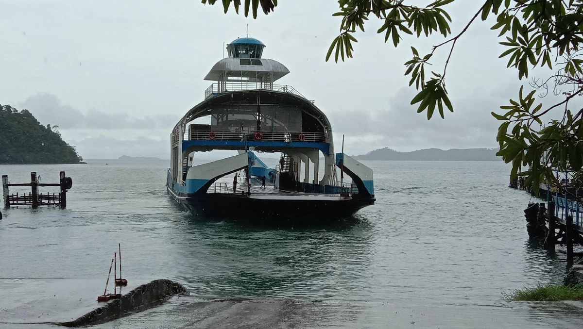 ทัวร์ลง!วันหยุดเกาะช้างคึกคักนักท่องเที่ยวแน่น