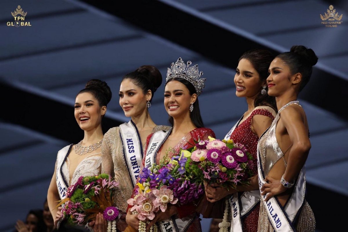 ชาวเน็ตฉะแรงคำถามบนเวที MUT2020 รอบ 3 คนสุดท้ายล้าสมัย..โลกไปถึงไหนกันแล้ว ชาวเน็ตฉะแรงคำถามบนเวที MUT2020 รอบ 3 คนสุดท้ายล้าสมัย..โลกไปถึงไหนกันแล้ว