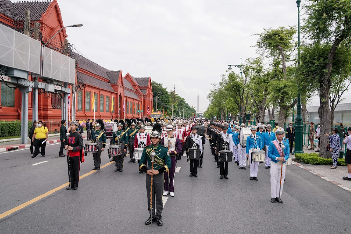 4 ร.ร.ดังจัด“จตุรมิตร ล้วนรู้รักสามัคคี”ถวายราชสักการะในหลวงร.9