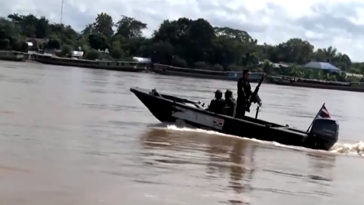 ทภ.3 สั่งคุมเข้มชายแดน 12 จุดหลักล้อมลวดหนามเพิ่มในจุดล่อแหลม   