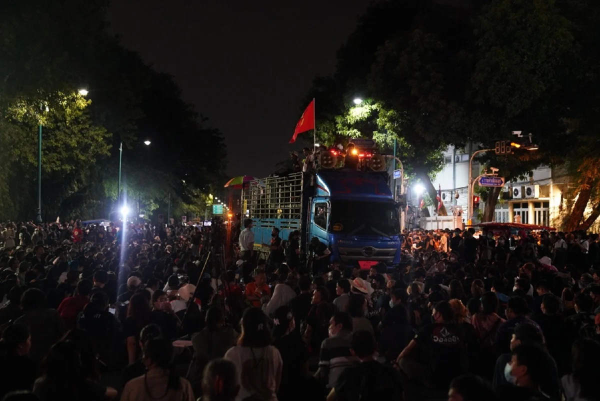 "ปิยะบุตร"โผล่ม็อบแนะนายกฯลาออกเพื่อให้สถานการณ์ดีขึ้น