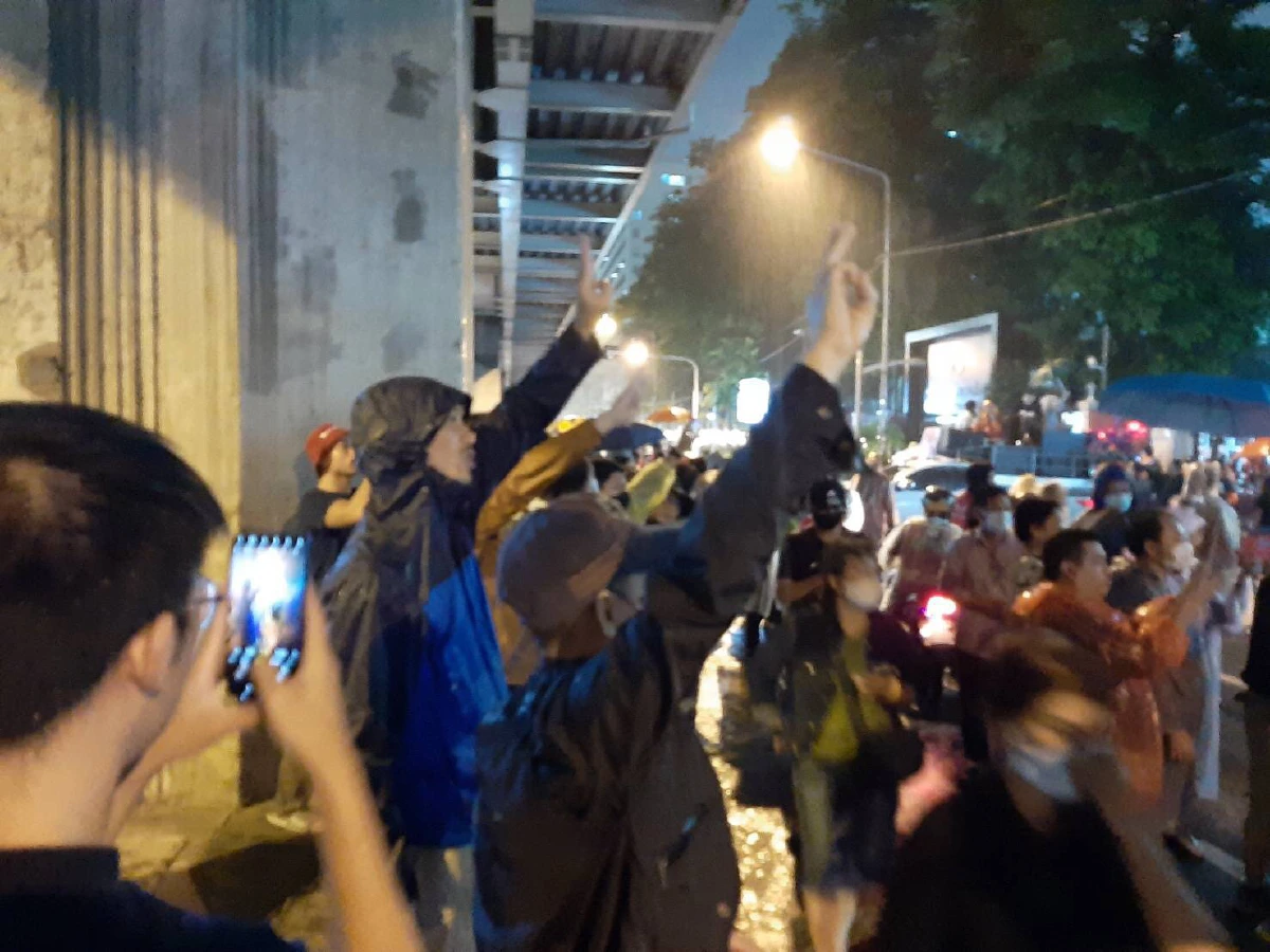 "แรมโบ้"จัดหนักซัด"ธนาธร"เล่นการเมืองแบบอีแอบคอยยุเด็ก