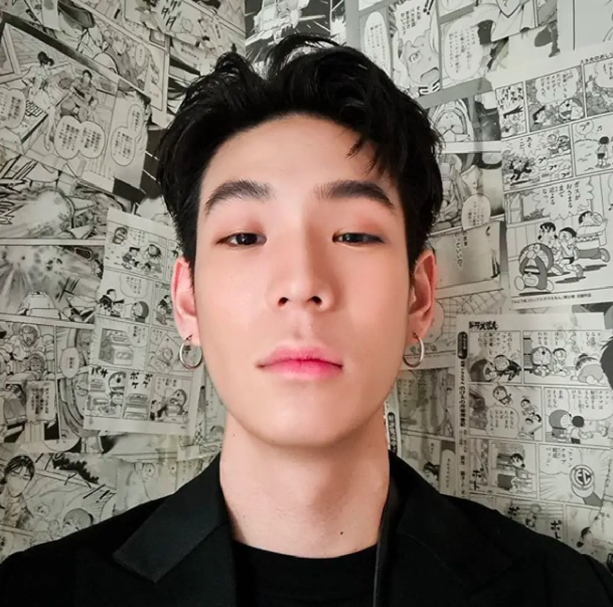 “เจเจ” ตั้งคำถามถึงเจ้าหน้าที่ หลังกลุ่มคนเสื้อเหลืองรุมตีคนไปม็อบ 14 ตุลา-วินมอเตอร์ไซค์ 