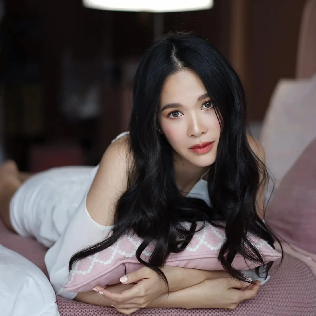 โบวี่ อัฐมา ชวนสวดมนต์อุทิศบุญให้แผ่นดิน หวังเหตุการณ์คลี่คลายไปในทางที่ดี