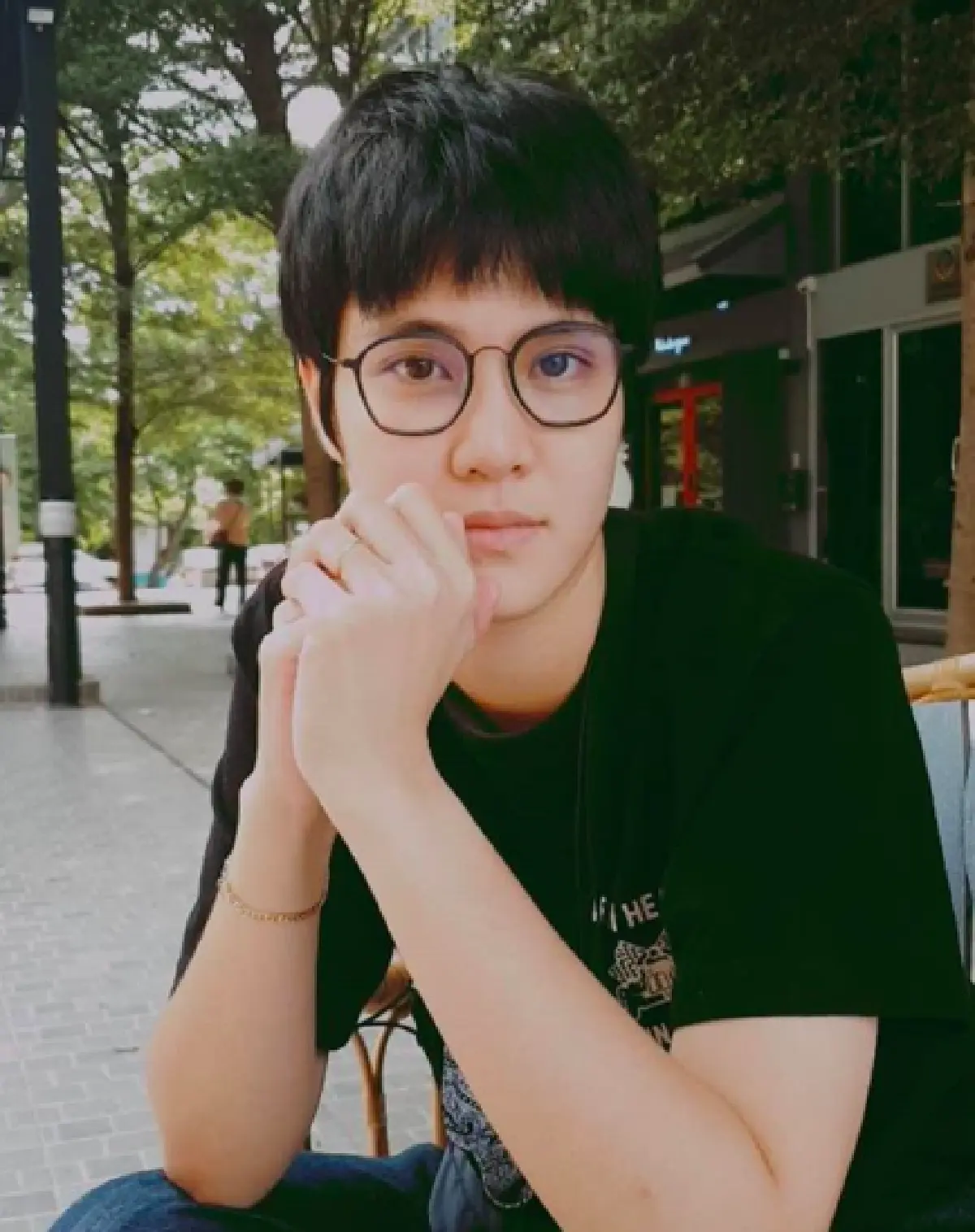 "เจี๊ยบ ลลนา" ขอสนับสนุนแถลงการณ์ 5 ข้อ หลังเห็นภาพรถพยาบาลไม่สามารถผ่านแนวกั้นจนท. ได้