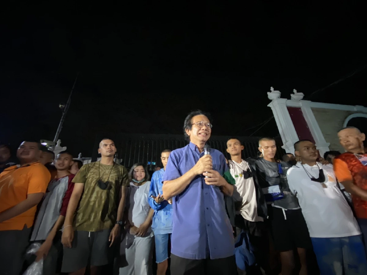 “แอมมี่ เดอะบอททอมบลูส์” พร้อมพวกออกจากคุกแล้ว! แต่ต้องมารายงานตัวทุก 2 สัปดาห์