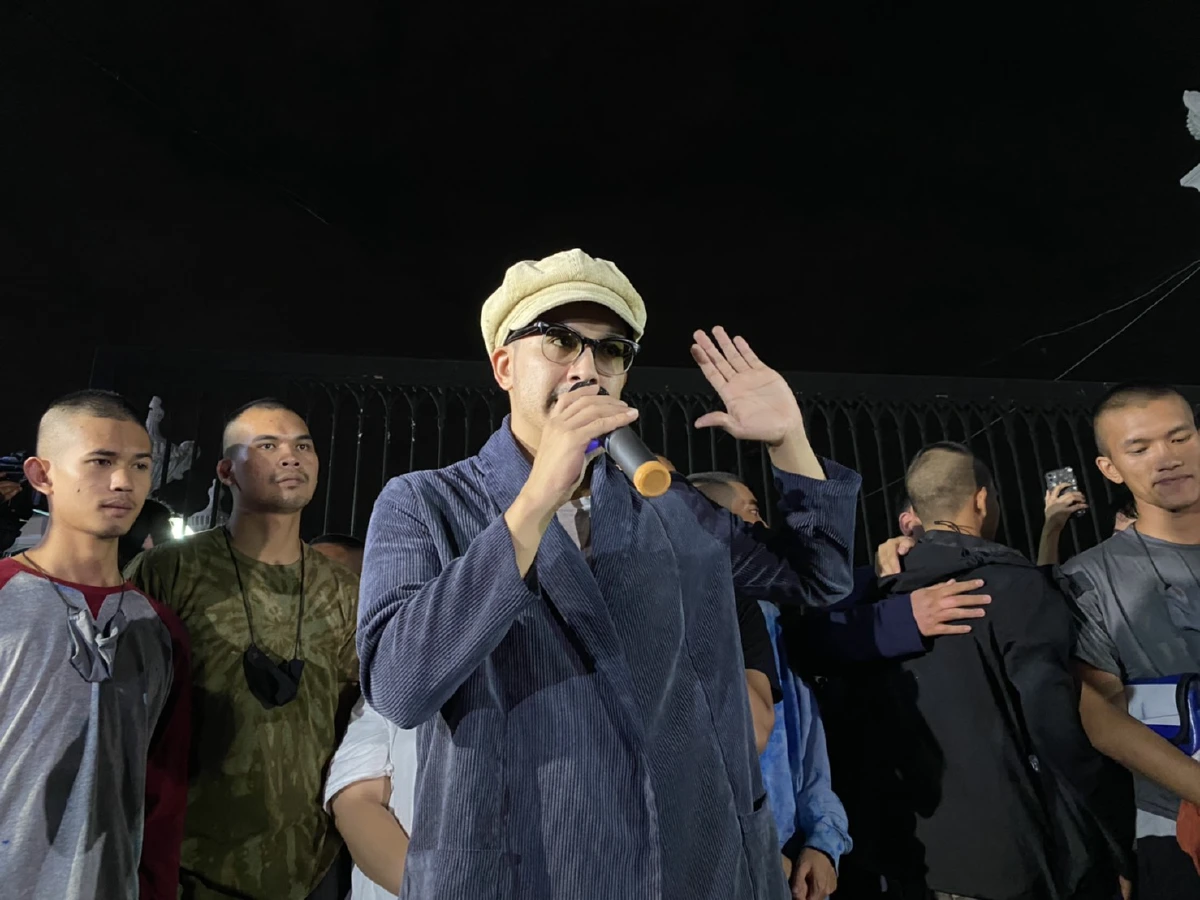 “แอมมี่ เดอะบอททอมบลูส์” พร้อมพวกออกจากคุกแล้ว! แต่ต้องมารายงานตัวทุก 2 สัปดาห์