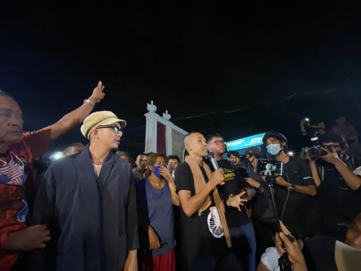 “แอมมี่ เดอะบอททอมบลูส์” พร้อมพวกออกจากคุกแล้ว! แต่ต้องมารายงานตัวทุก 2 สัปดาห์