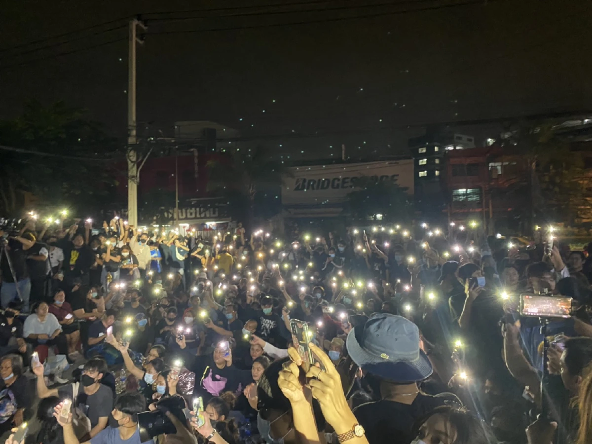 “แอมมี่ เดอะบอททอมบลูส์” พร้อมพวกออกจากคุกแล้ว! แต่ต้องมารายงานตัวทุก 2 สัปดาห์