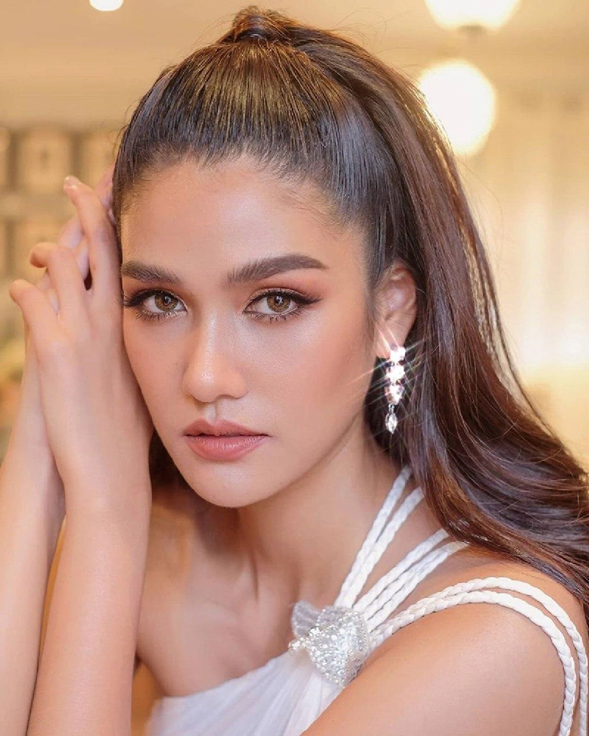 แนท อนิพรณ์ เจอดราม่าหนัก! หลังบอก ดาราต้องแสดงจุดยืน..ตามกระแสเหรอ?