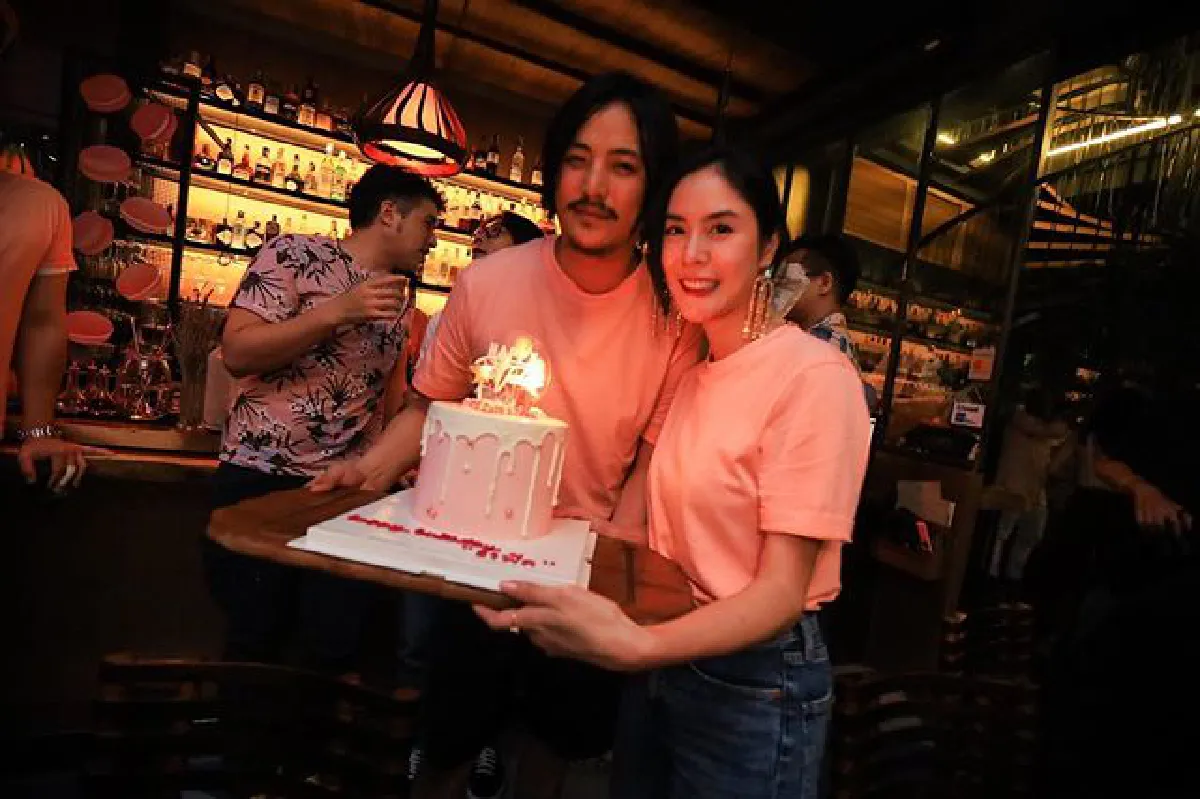 แฮปปี้มาก! พีค ภัทรศยา ฉลองวันเกิดสุดเหวี่ยง ต๊อด ยกเค้กเซอร์ไพรส์หวาน