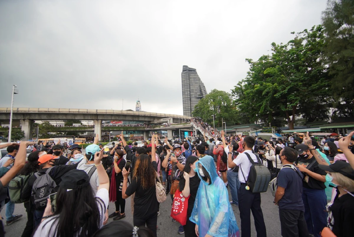 ม็อบมาตามนัดรวมตัวอนุสาวรีย์ชัยสมรภูมิ