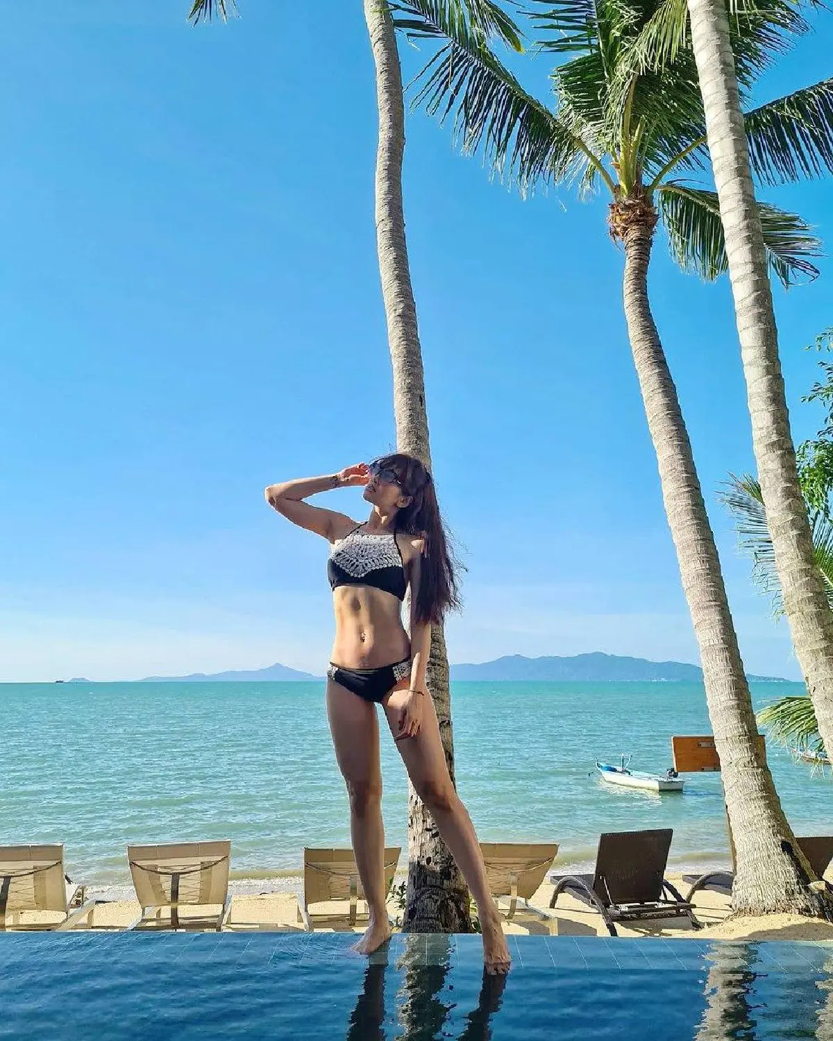 “แนนนี่ เกิร์ลลี่เบอร์รี่” เซ็กซี่ยิ่งกว่าเก่า! อวดบั้นท้ายสุดเป๊ะในแฟชั่นชุดว่ายน้ำสุดแซ่บ