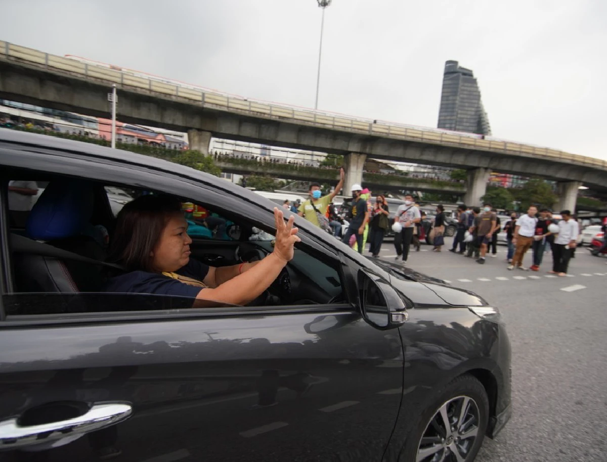 ม็อบมาตามนัดรวมตัวอนุสาวรีย์ชัยสมรภูมิ