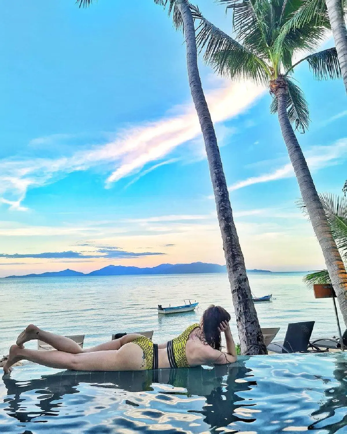 “แนนนี่ เกิร์ลลี่เบอร์รี่” เซ็กซี่ยิ่งกว่าเก่า! อวดบั้นท้ายสุดเป๊ะในแฟชั่นชุดว่ายน้ำสุดแซ่บ