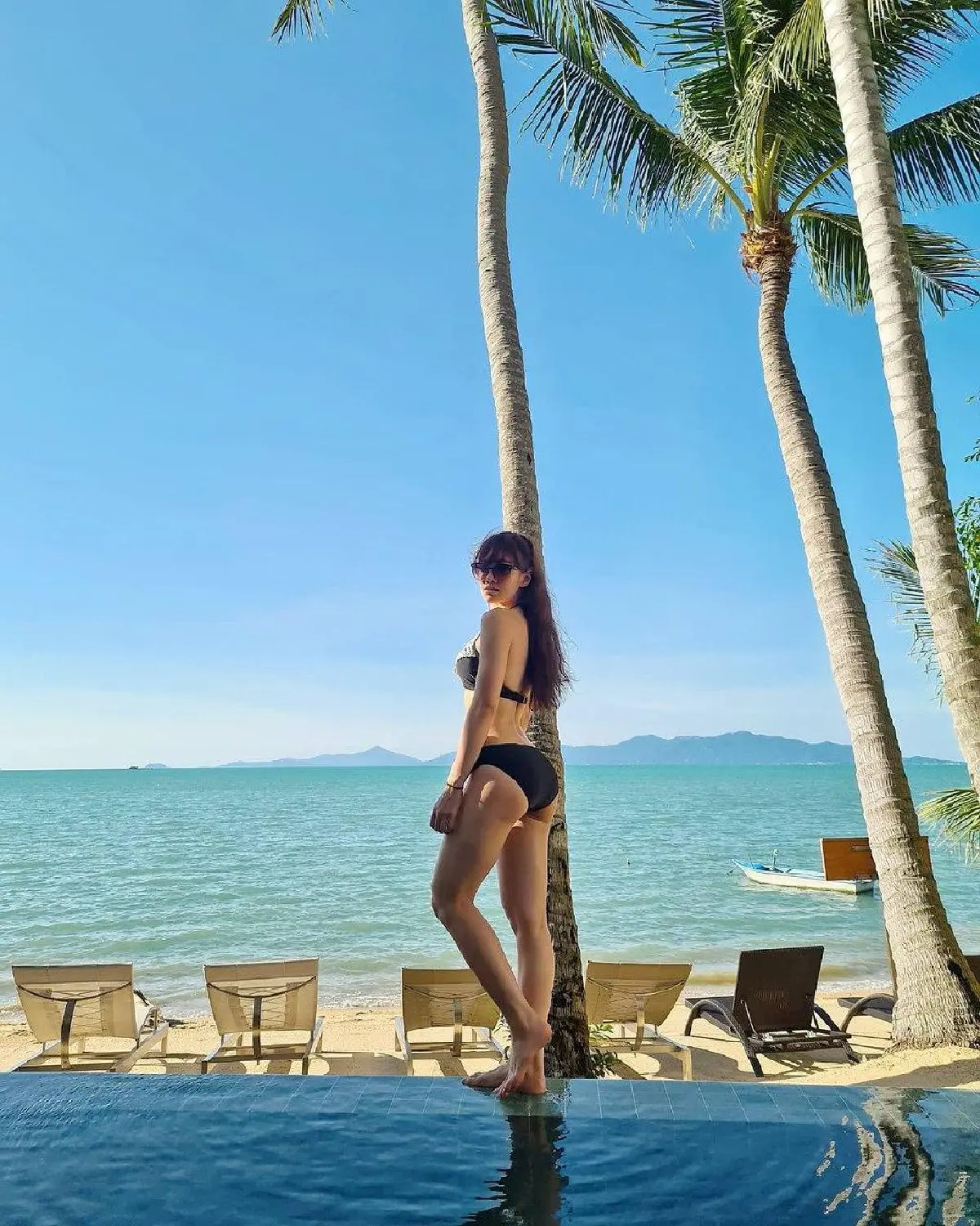 “แนนนี่ เกิร์ลลี่เบอร์รี่” เซ็กซี่ยิ่งกว่าเก่า! อวดบั้นท้ายสุดเป๊ะในแฟชั่นชุดว่ายน้ำสุดแซ่บ