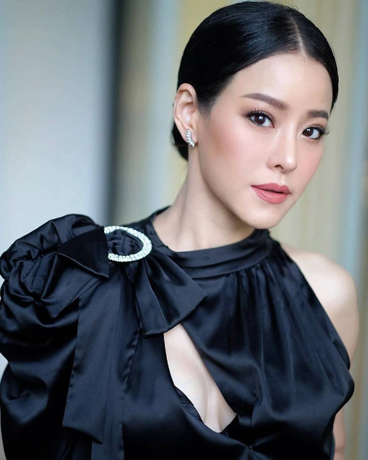 สวยเป๊ะปัง! หนิง ปณิตา กับชุดขาวซีทรูแหวกขาสูง..เซ็กซี่ไม่เปลี่ยนจริงๆ 