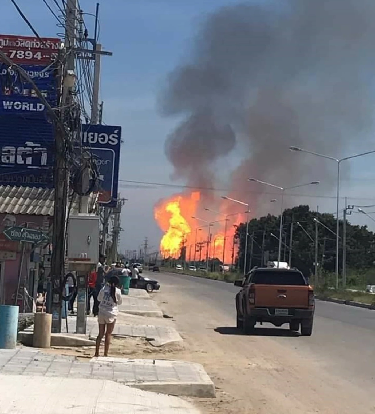 ระทึก! ท่อส่งแก๊สระเบิดสมุทรปราการ มีเสียชีวิต-เจ็บอื้อ